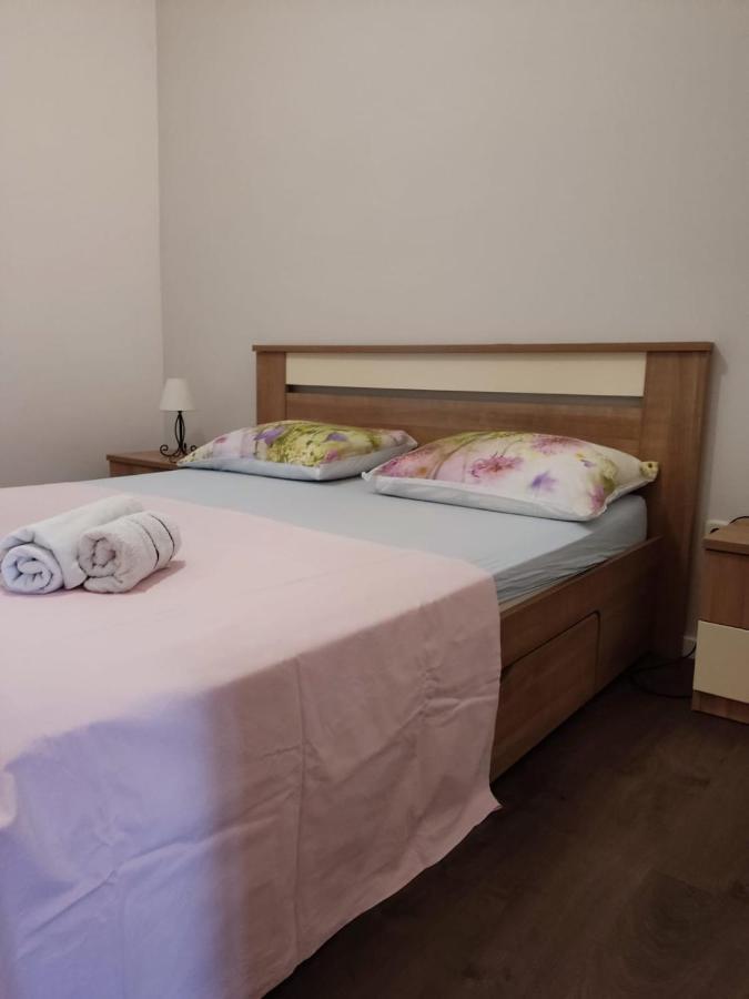 Holiday home With Free Parking By The *