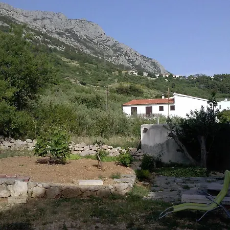 Holiday Home With Free Parking By The Beach Brela Exterior photo